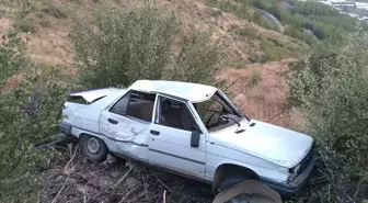 Mersin'de Uçuruma Yuvarlanan Otomobilde 3 Yaralı