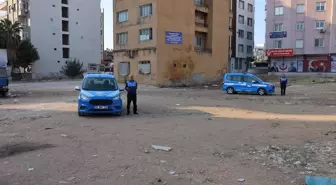 Mersin'deki Kuş Pazarı Şikayetler Üzerine Kaldırıldı