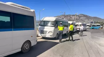 Mersin Bozyazı'da Okul Servislerine Güvenlik Denetimi