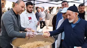 Merzifon'da Gaziler Günü dolayısıyla helva dağıtıldı