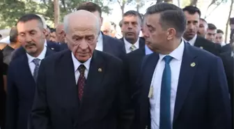 MHP Genel Başkanı Bahçeli, Ahlat'ta partililer ve vatandaşlarla buluştu