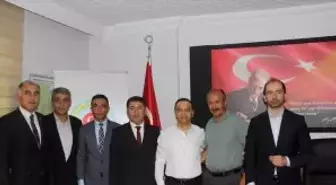 MHP'li Özyürek Zara'da Muhtarlar ve Esnaflarla Buluştu