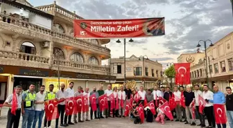 Midyat'ta 'Terörsüz Türkiye' destek için evlere, iş yerlerine, caddelere Türk bayrağı asıldı