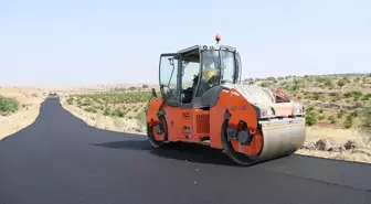 Mardin'de Kırsal Mahallelerde Asfalt Çalışmaları Devam Ediyor