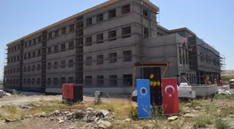 AK Parti Milletvekili Nasıroğlu, Diş Hekimliği Hastanesi İnşaatını İnceledi