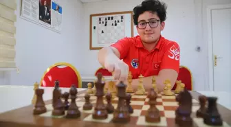Milli Satranççı Serdar Murat Yıldız, IM Olma Hedefinde İtalya'ya Hazırlanıyor