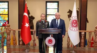 Bakan Güler, Yeni Genelkurmay Başkanı Bayraktaroğlu'nu Kabul Etti