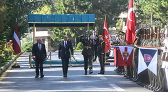Milli Savunma Bakanı Yaşar Güler, Letonya Savunma Bakanı Spruds ile Görüştü