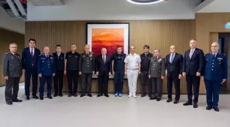 Milli Savunma Bakanı Yaşar Güler, Özdemir Bayraktar Milli Teknoloji Merkezi'ni Ziyaret Etti