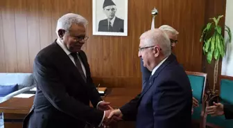 Milli Savunma Bakanı Yaşar Güler, Pakistan Savunma Bakanı ile Görüştü