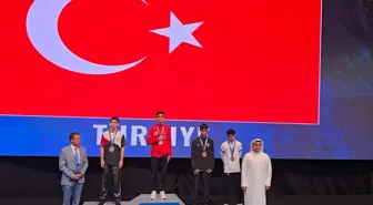 Mert Güney, Dünya Muaythai Şampiyonası'nda Altın Madalya Kazandı