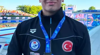 Nusrat Allahverdi Avrupa Gençler Yüzme Şampiyonası'nda Altın Madalya Kazandı