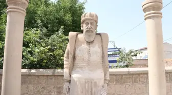Mimar Sinan'ın Heykeli Onarıldı