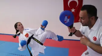 10 Yaşındaki Elis Lina Yılmaz Balkan Şampiyonası için Hazırlanıyor