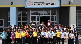 Öğrenciler Sürdürülebilir Yaşam İçin Geri Dönüşüm Projesi Yürütüyor