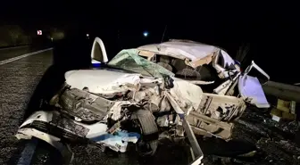 Tır ile Çarpışan Otomobilin Sürücüsü Hayatını Kaybetti