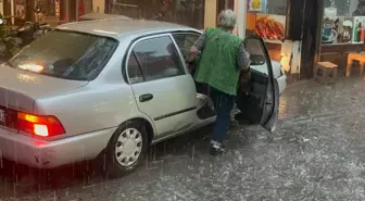 Menteşe'de Sağanak Yağış Hayatı Olumsuz Etkiledi