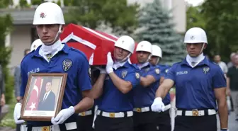 Mülkiye Başmüfettişi Erol Karaömeroğlu'nun Cenazesi Ankara'da Defnedildi