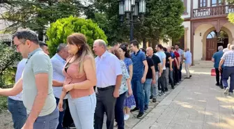 Nallıhan Belediye Başkanı Güngör, Kurban Bayramında Personeliyle Bir Araya Geldi