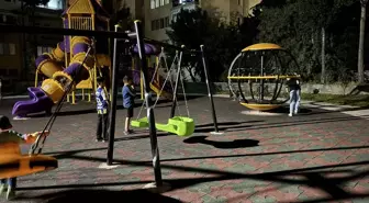 Parkta Düşen Çocuk, Kalp Masajıyla Hayata Döndü