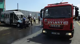 Nevşehir'de Oto Tamirhanesinde Minibüs Yangını
