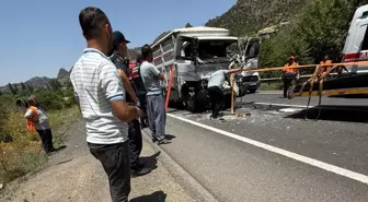 Niğde'de Trafik Kazası: 3 Yaralı