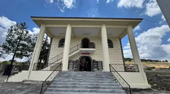 Yıkılan Camii Yeniden İbadete Açıldı