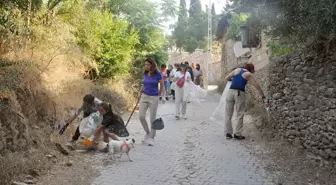 Birgi'de Yangın Riskine Karşı Temizlik Etkinliği Düzenlendi