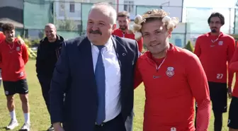 Alatarla İlkokulu Öğrencilerinden Kastamonuspor'a Anlamlı Hediye