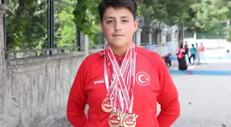 15 Yaşındaki Erkan Özer, Boccede Milli Takım Hedefliyor