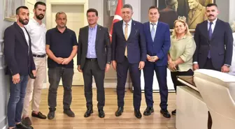 Trabzon'da Temizlik Personelinden Çocuklara Sevgi Dolu Jest