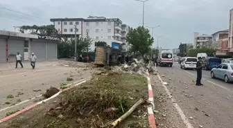 Osmaniye'de Kamyon Devrildi, Sürücü Yaralandı