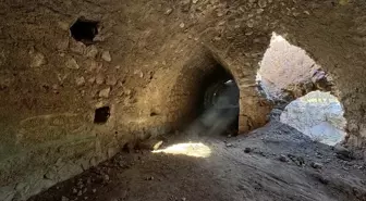 Toprakkale Kalesi'nde Kazı ve Restorasyon Çalışmaları Yeniden Başladı