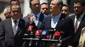 Özgür Özel, Bolu'daki otel yangını davasının ilk duruşmasına katıldı