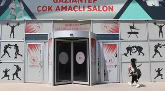 Paralimpik sporcu yüzmedeki başarısını halterde de sürdürmek istiyor
