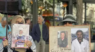 Paris'te Binlerce Kişi Gazze İçin Gösteri Düzenledi