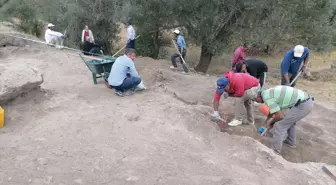 Erzurum'daki Parmaksız Kale Höyüğü'nde 5 Bin Yıllık Kültür İzleri Bulundu