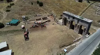 Patara Antik Kenti'nde Kazı Çalışmaları Başladı: Kent Kapısı Çevresinde Tarihin İzleri Ortaya Çıkıyor