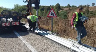 Bilecik'te Uçurum Kenarına Güvenlik Bariyeri Yapıldı