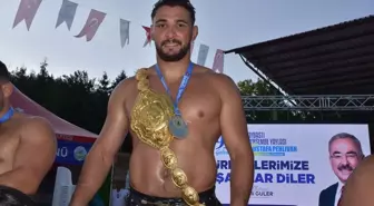 Mustafa Taş, 917. Geleneksel Aybastı Perşembe Yaylası Yağlı Güreş Festivali'nde Başpehlivan Oldu