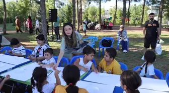 Ressam Melis Doğan, Midyat'ta Çocuklarla Resim Etkinliği Düzenledi