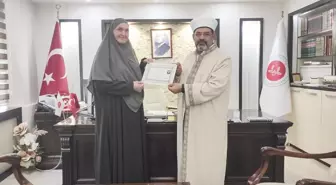 Rusya Vatandaşı Natalia İslamiyet'i Seçti