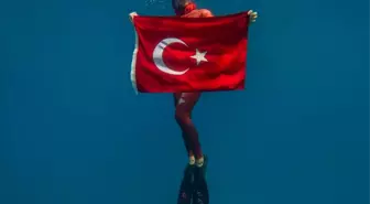 Şahika Ercümen'den Zafer Bayramı'na Özel Dalış