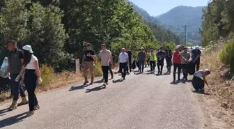 Saimbeyli'de Gönüllüler Ormanlık Alanı Temizledi