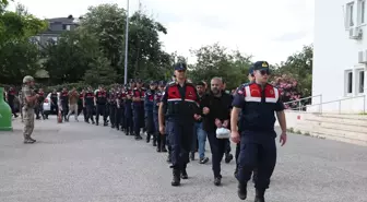 Sakarya'da Dolandırıcılık Operasyonu: 13 Şüpheli Gözaltında, 6 Kişi Tutuklandı