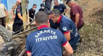 Geyve'de Traktör Devrildi, Sürücü Yaralandı