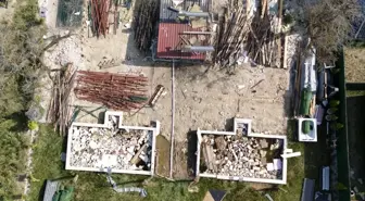 Sapanca'da İki Bungalov İmar Usulsüzlüğü Nedeniyle Yıkıldı