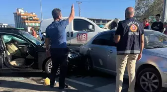 Karasu'da Trafik Kazası: 6 Yaralı