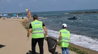 Çocuklar ve Gençler Karasu Sahili'nde Çevre Temizliği Gerçekleştirdi