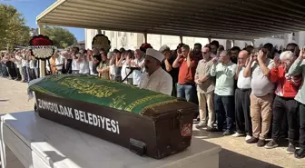 Sakarya'daki Trafik Kazasında Hayatını Kaybeden Çift İçin Cenaze Töreni Düzenlendi
